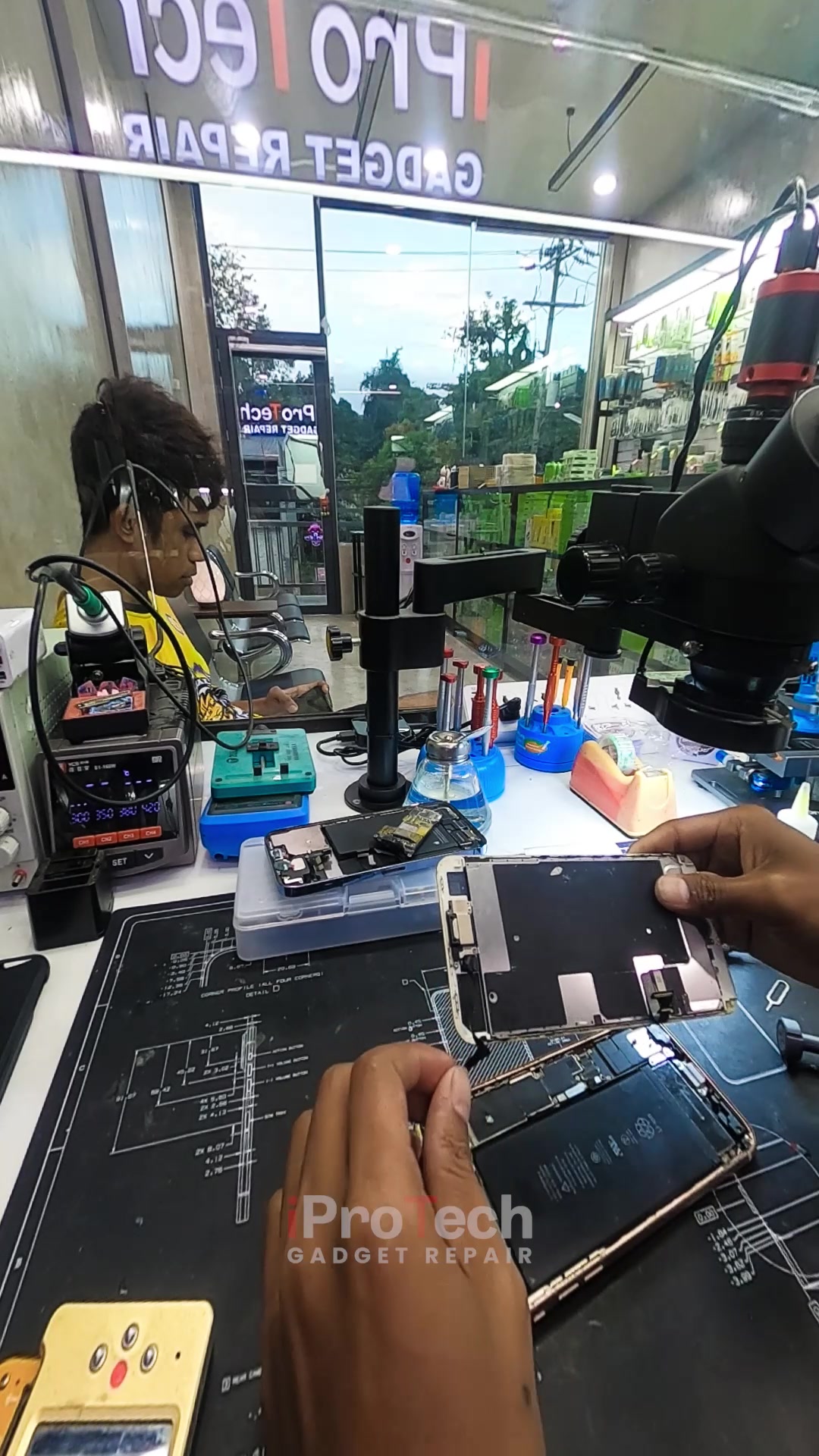 IProtech Gadget Repair - Main Branch ad preview